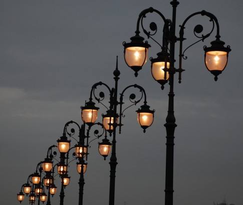 Лампы для уличных фонарей  прогресс уличного освещения - фото