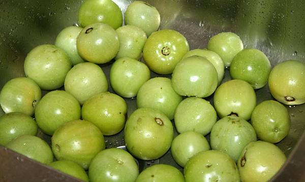 Рецепты маринованных зелёных помидоров с чесноком - фото